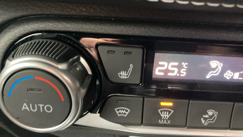 Nissan Juke 1.6 Hybrid Tekna 5dr Auto Hybrid Hatchback